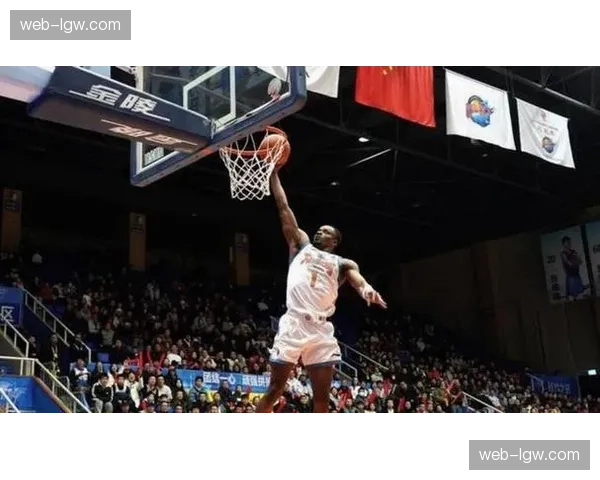 上海久事主场20胜0负 魔鬼主场优势成季后赛最大保障